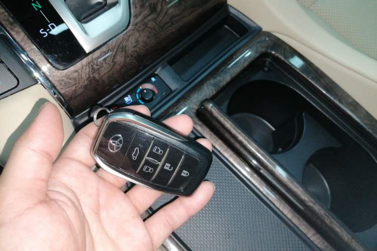 Used Toyota Alphard 2021 Dual-Engine 2.5L Prestige Edition
