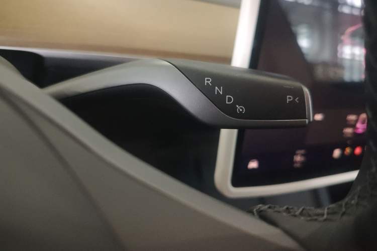 Used Tesla Model Y 2022 Rear-Wheel-Drive Version
