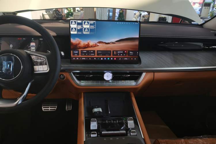 Used Tank 500 New Energy 