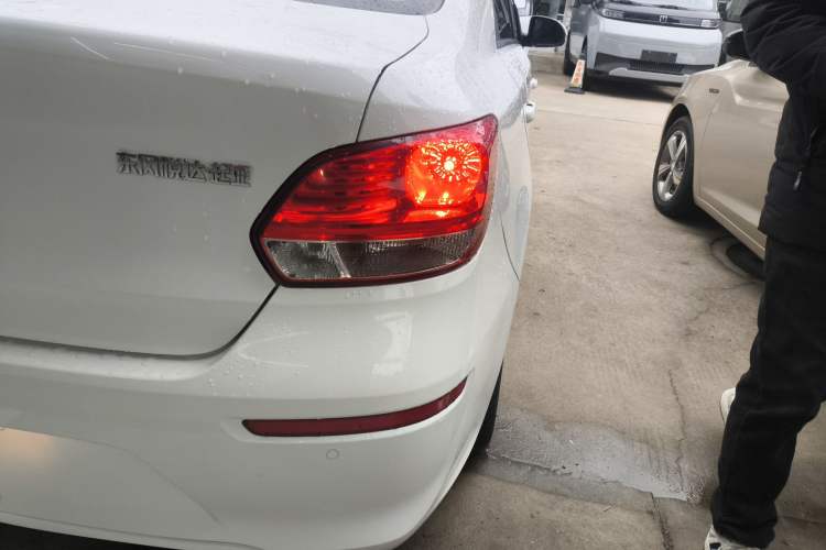 Used Kia Pegas 2017 1.4L Manual Value Edition