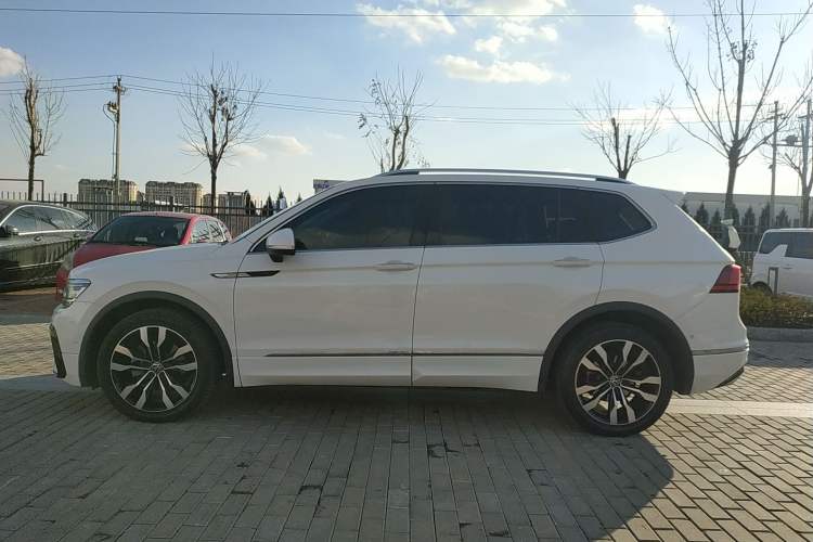 Used Volkswagen Tiguan L 2021 330TSI Automatic Two-Wheel Drive R-Line Enhanced Edition
