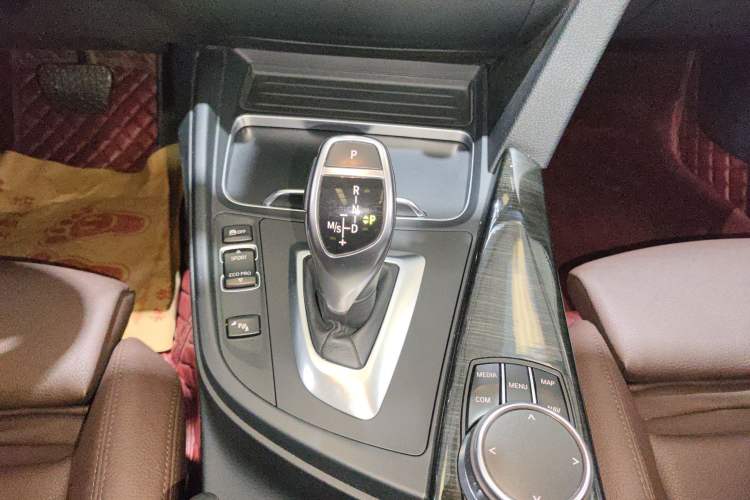 Used BMW 3 Series 2018 320Li Leading Luxury Package
