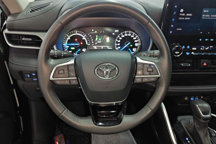 Used Toyota Highlander 2022 Dual-Engine 2.5L Four-Wheel Drive Prestige Version 7 Seats

