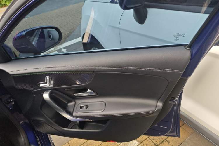 Used Mercedes-Benz A-Class 2020 Restyled A 200 L Sport Sedan Fashion Version
