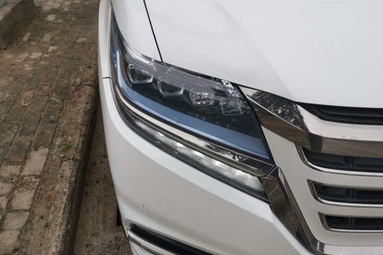 Used Honda Elysion 2019 2.0L Hybrid Supreme Edition
