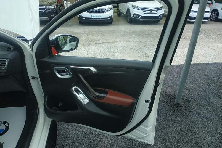 Used Citroen C3-XR 2015 1.6THP Automatic Flagship Model
