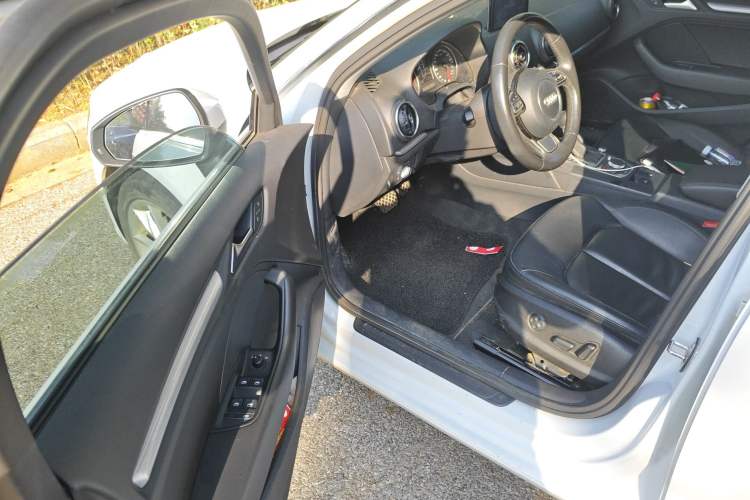 Used Audi A3 2014 Sportback 35 TFSI Automatic Comfort Model
