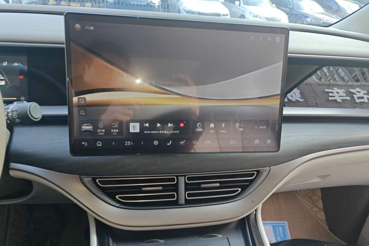 Used Denza D9 2022 DM-i 970 Four-Wheel Drive Flagship Model