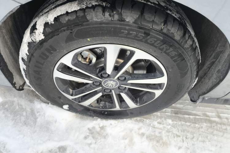 Used BYD Qin PLUS 2025 DM-i Smart Drive 120KM Superior Model