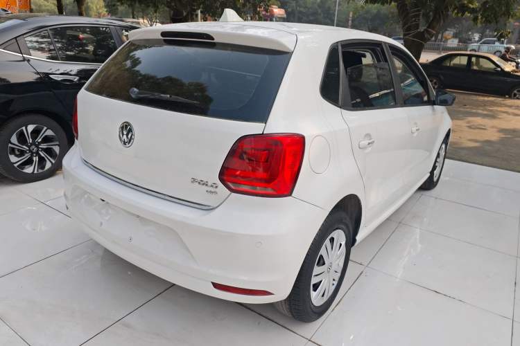 Used Volkswagen Polo 2014 1.4L Manual Fashion Edition
