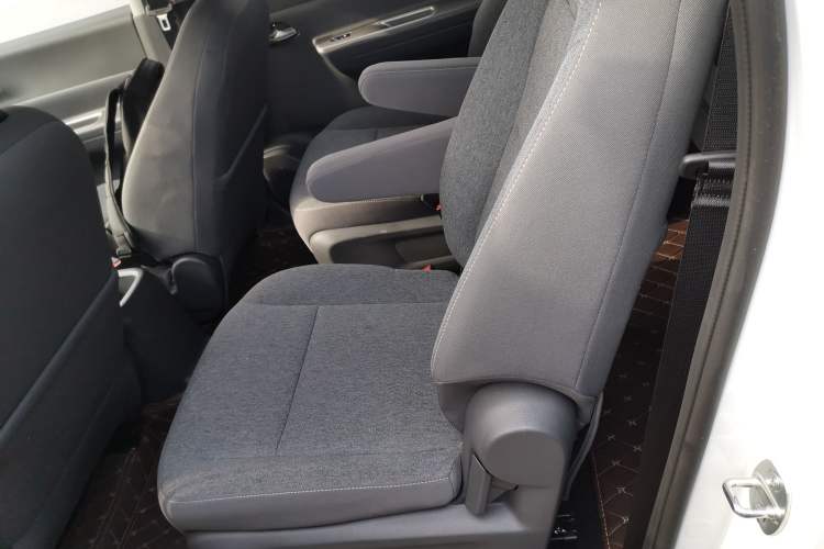 Used Wuling Hongguang New Energy 2025 Extended-Range Hybrid 50KM Comfort Version