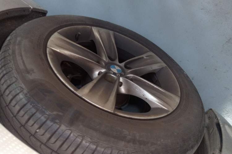 Used BMW 3 Series 2015 320i Luxury Line Stylish Edition
