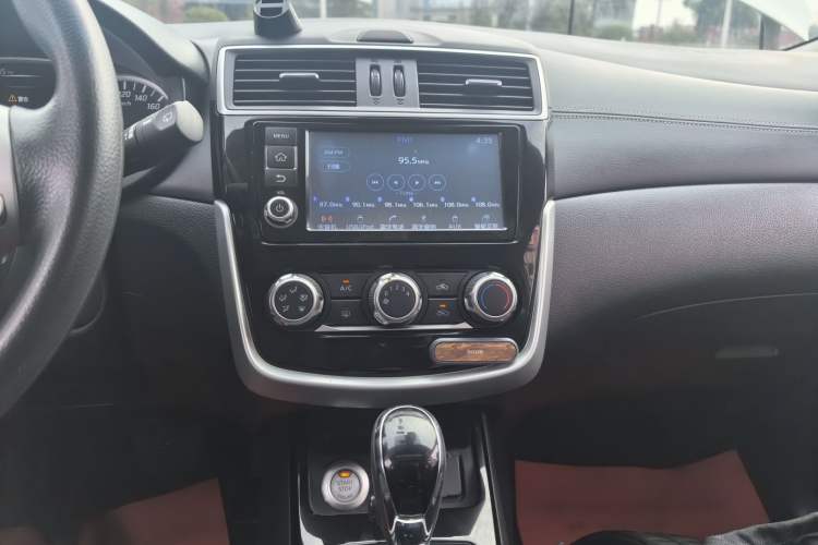 Used Nissan Tiida 2016 1.6L CVT Smart Drive Edition
