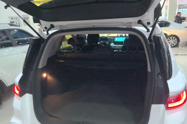 Used Geely Auto Vision X6 2020 1.4T CVT Luxury Edition