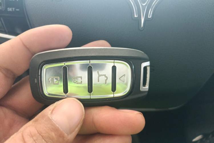 Used NETA U 2023 NETA U-Ⅱ Challenge Edition 400 U Show - Lithium-Ion Battery
