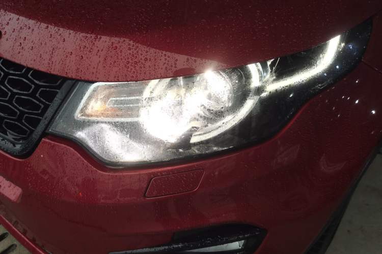 Used Land Rover Discovery Sport 2019 240 PS SE Dynamic Version China VI Standard
