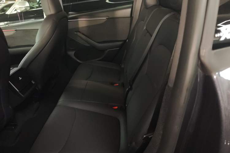 Used Tesla Model Y 2025 Long-Range All-Wheel Drive First Edition
