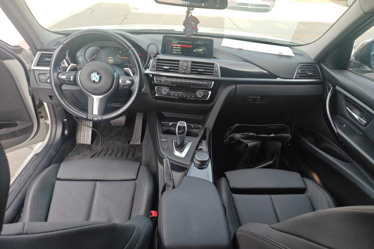 Used BMW 3 Series 2018 320Li Leading Model M Sport Package