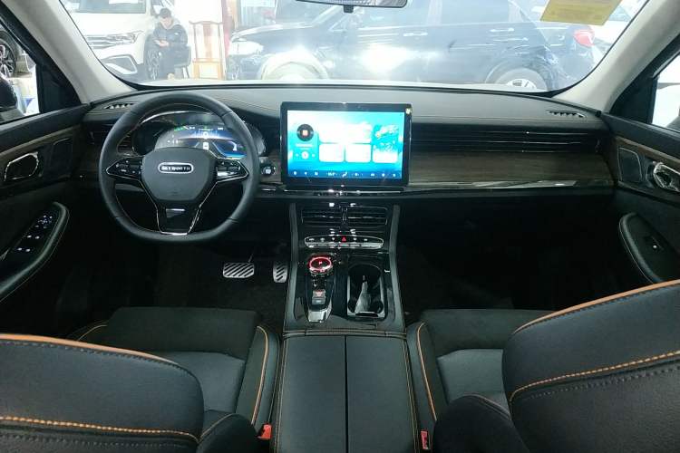 Used Skyworth HT-i 2022 1.5L PHEV 205KM ZhiXing Edition Plus