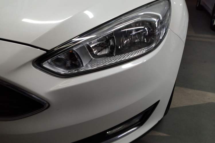 Used Ford Focus 2015 Hatchback EcoBoost 125 Automatic Supreme Style Edition