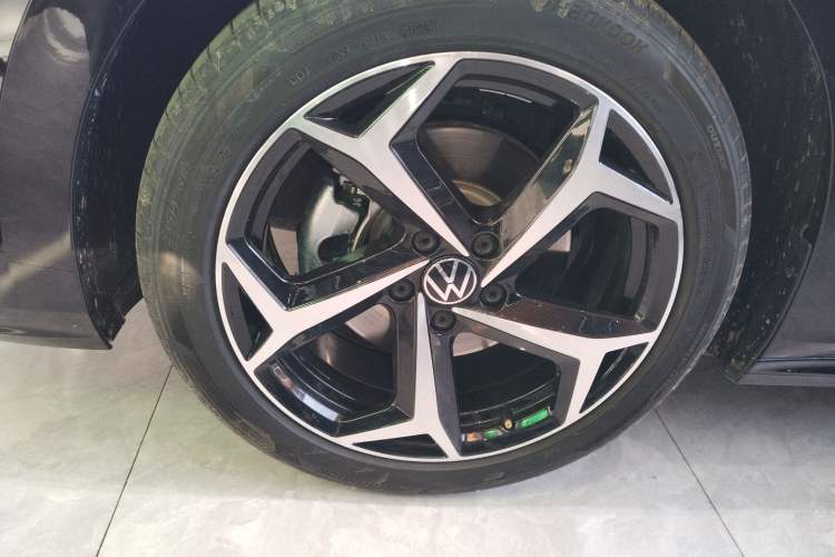 Used Volkswagen Passat 2025 Outstanding Model 330TSI Starry Elite Edition
