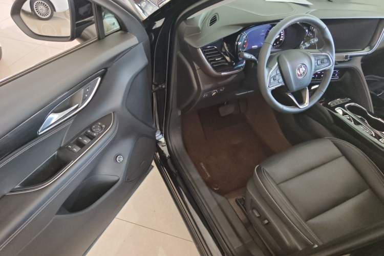 Used Buick Envision 2021 Encore Plus 652T Five-Seat All-Wheel-Drive Luxury Model
