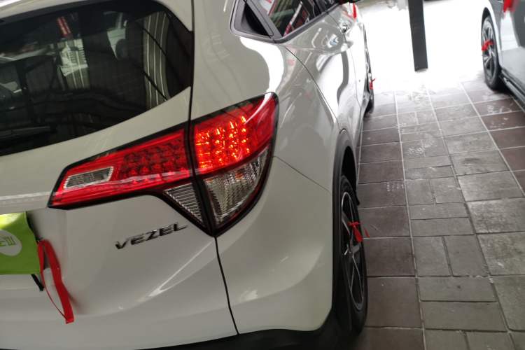 Used Honda Vezel 2020 1.5L CVT Pioneer Edition