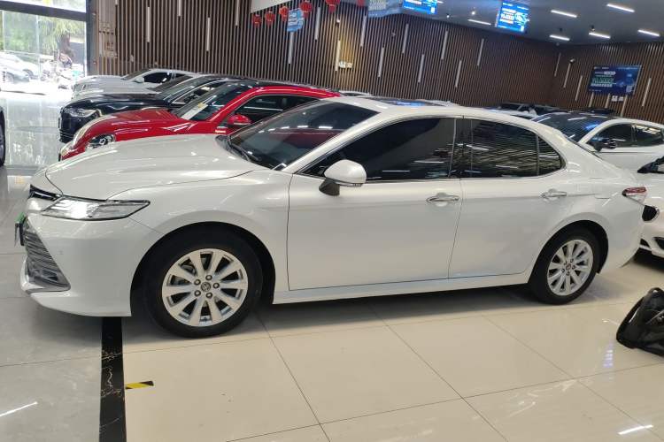 Used Toyota Camry 2019 Revised Version 2.0G Luxury Edition
