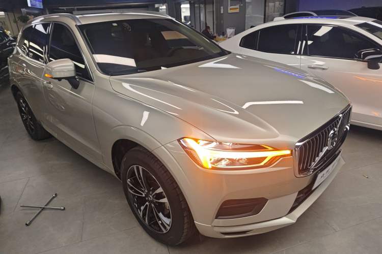 Used Volvo XC60 2019 T5 4x4 Zhiyuan Edition China VI Standard
