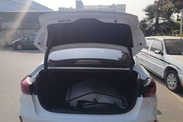 Used Changan Eado 2020 PLUS Blue Whale NE 1.4T GDI DCT Prestige Model
