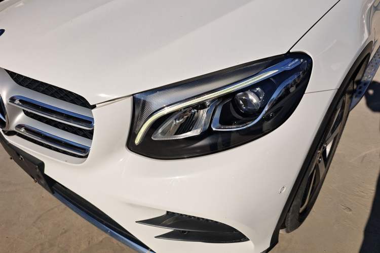 Used Mercedes-Benz GLC 2017 GLC 260 4MATIC Luxury Model