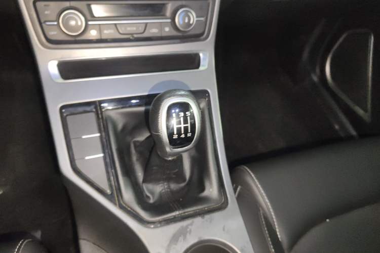 Used Geely Auto Emgrand 2018 1.5L Manual Upward Connect Edition
