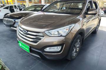 Used Hyundai Santa Fe 2015 2.4L Automatic Two-Wheel Drive Smart Version 5 Seats