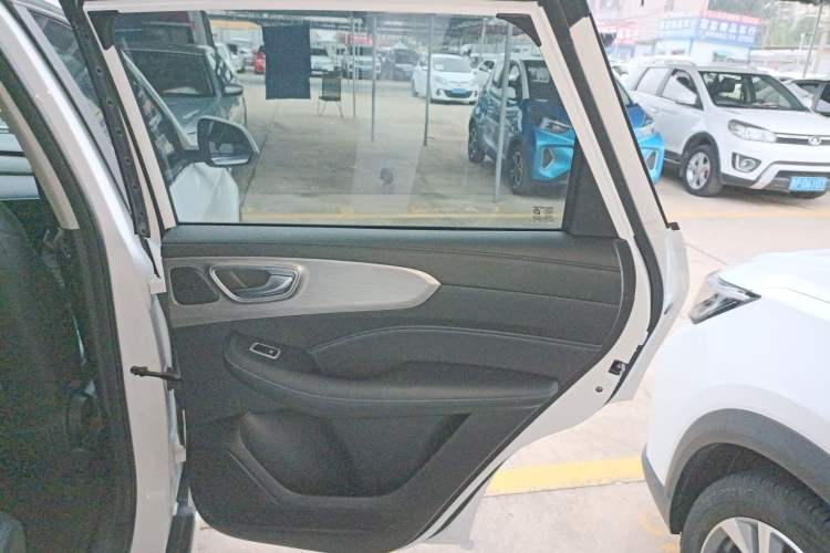 Used Roewe RX5 2023 PLUS 330TGI Automatic Trendsetting Smart Edition