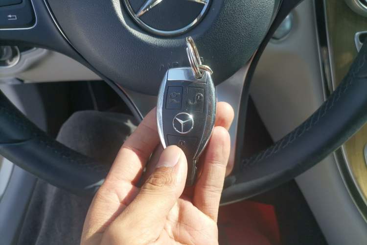 Used Mercedes-Benz C-Class 2015 Facelift C 180 L