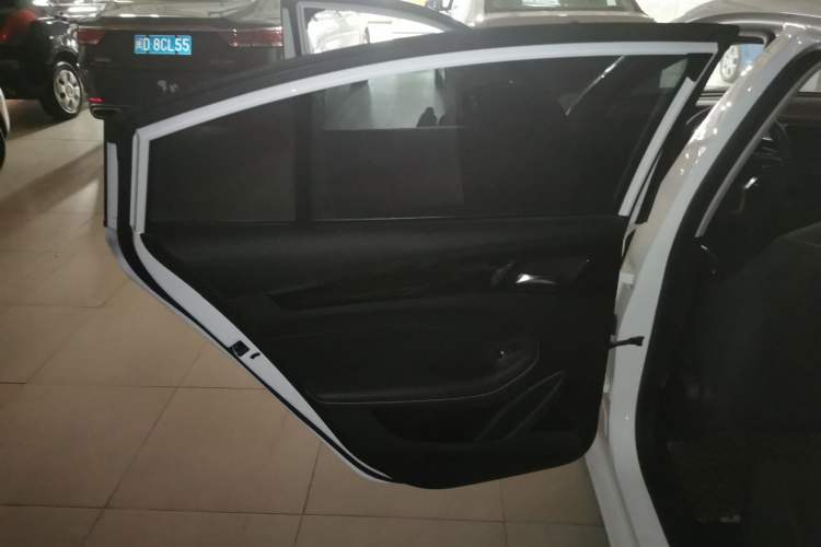 Used Roewe i5 2021 1.5L Manual Platinum Edition
