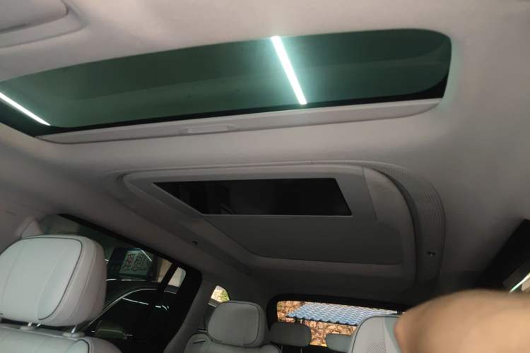 Used XPeng X9 2024 702 Ultra-Long Range Pro
