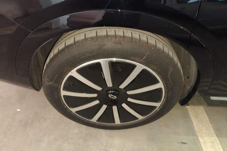 Used Hima AITO M9 2024 Range-Extended Max Edition 52 kWh 6-Seater Version
