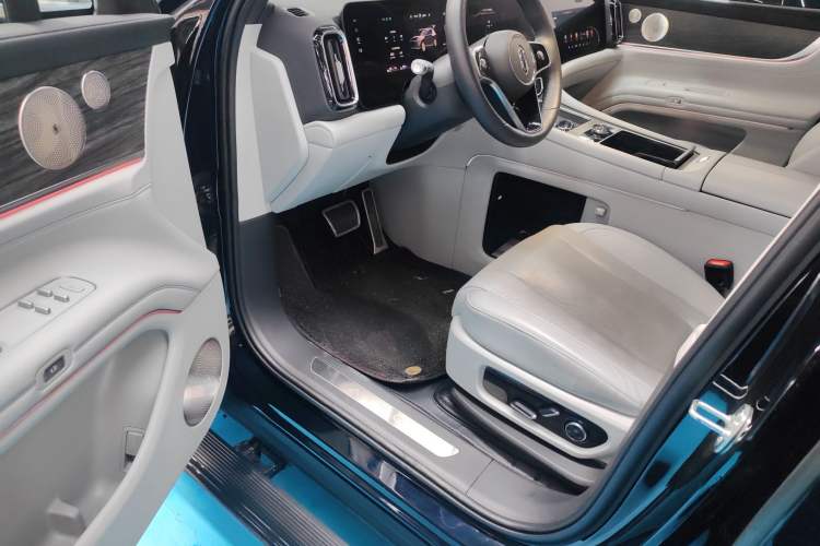 Used Hima AITO M9 2024 Range-Extended Ultra Version 42 kWh 6-Seater Model
