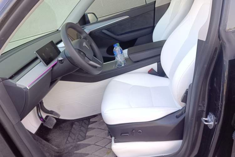 Used Tesla Model Y 2024 Long-Range All-Wheel-Drive Version