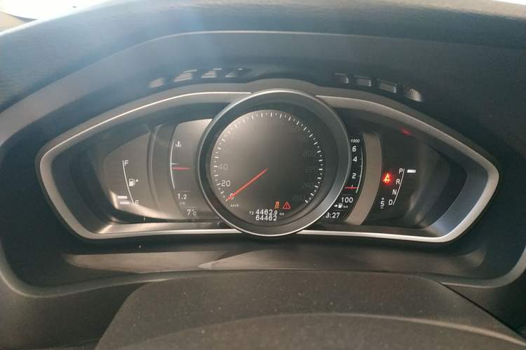 Used Volvo V40 2017 T3 Zhiya Edition
