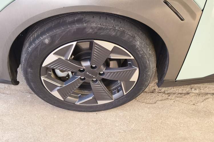 Used AION Y 2022 70 Intelligent Edition Lithium Iron Phosphate
