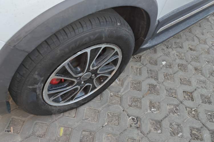 Used Haval H1 2016 Blue Label 1.5L AMT Luxury Model
