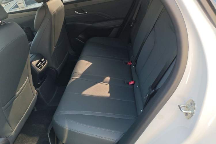 Used BYD Qin PLUS 2025 DM-i Smart Drive 55KM Leading Model
