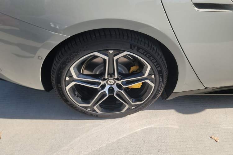 Used  SU7 2024 Four-Wheel Drive Ultra-Long Range Advanced Intelligent Driving Max Edition
