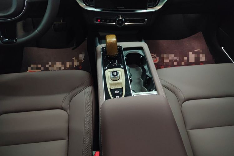 Used Volvo S90 2026 B5 Zhiyi Luxury Edition
