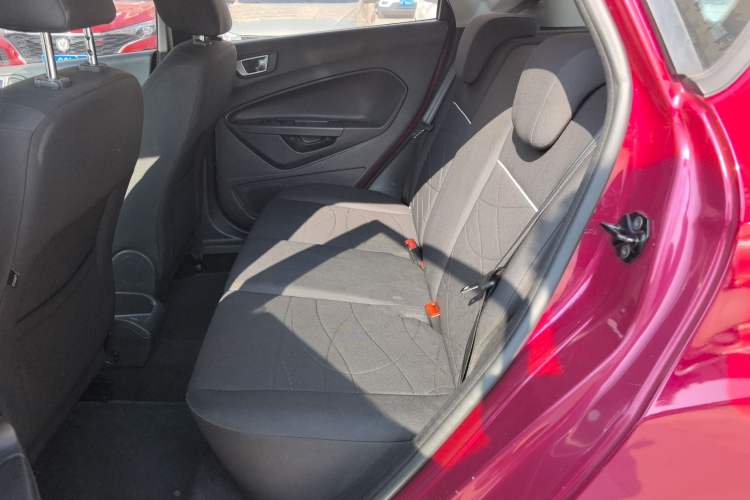 Used Ford Fiesta 2013 Hatchback 1.5L Automatic Fashion Edition