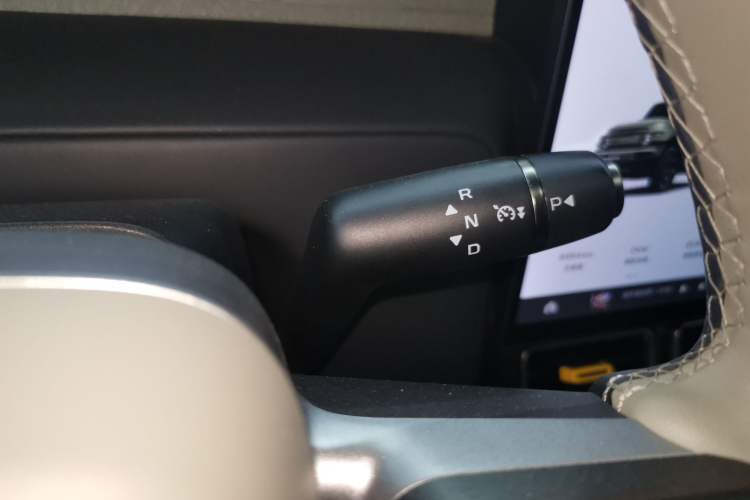 Used  V23 2025 501 Four-Wheel Drive Intelligent Driving Version
