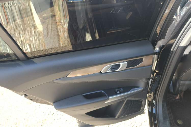 Used Lynk & Co 01 2017 2.0T Two-Wheel Drive Pro Edition
