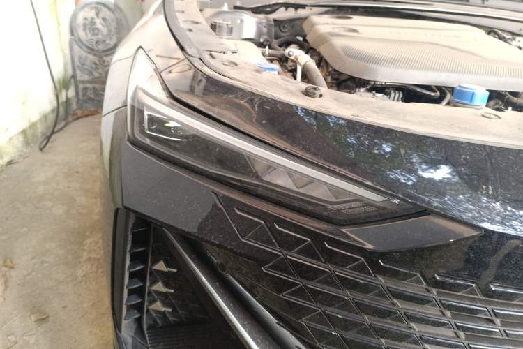 Used Changan UNI-V iDD 2023 ZhiDian iDD 1.5T 113km ZhiKu Model